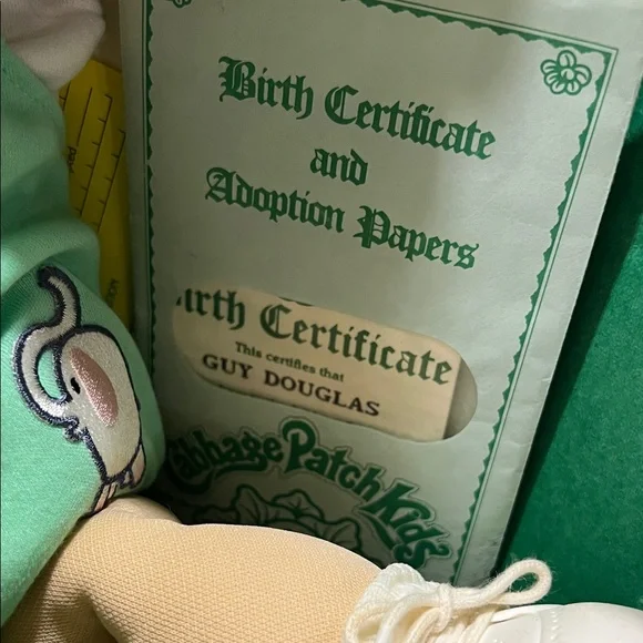 1985 Cabbage Patch Doll with Green Outfit - Picture 2 of 5